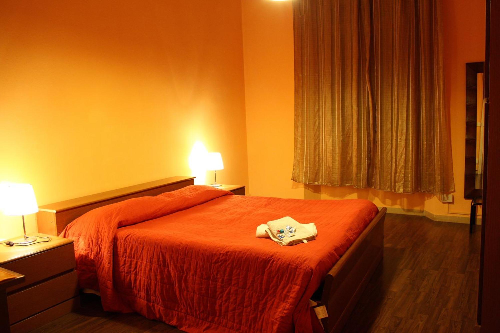 A Due Passi Dal Treno Apartment Pisa Ngoại thất bức ảnh