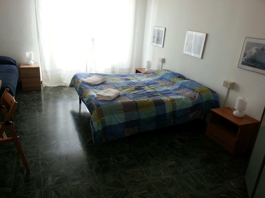A Due Passi Dal Treno Apartment Pisa Phòng bức ảnh